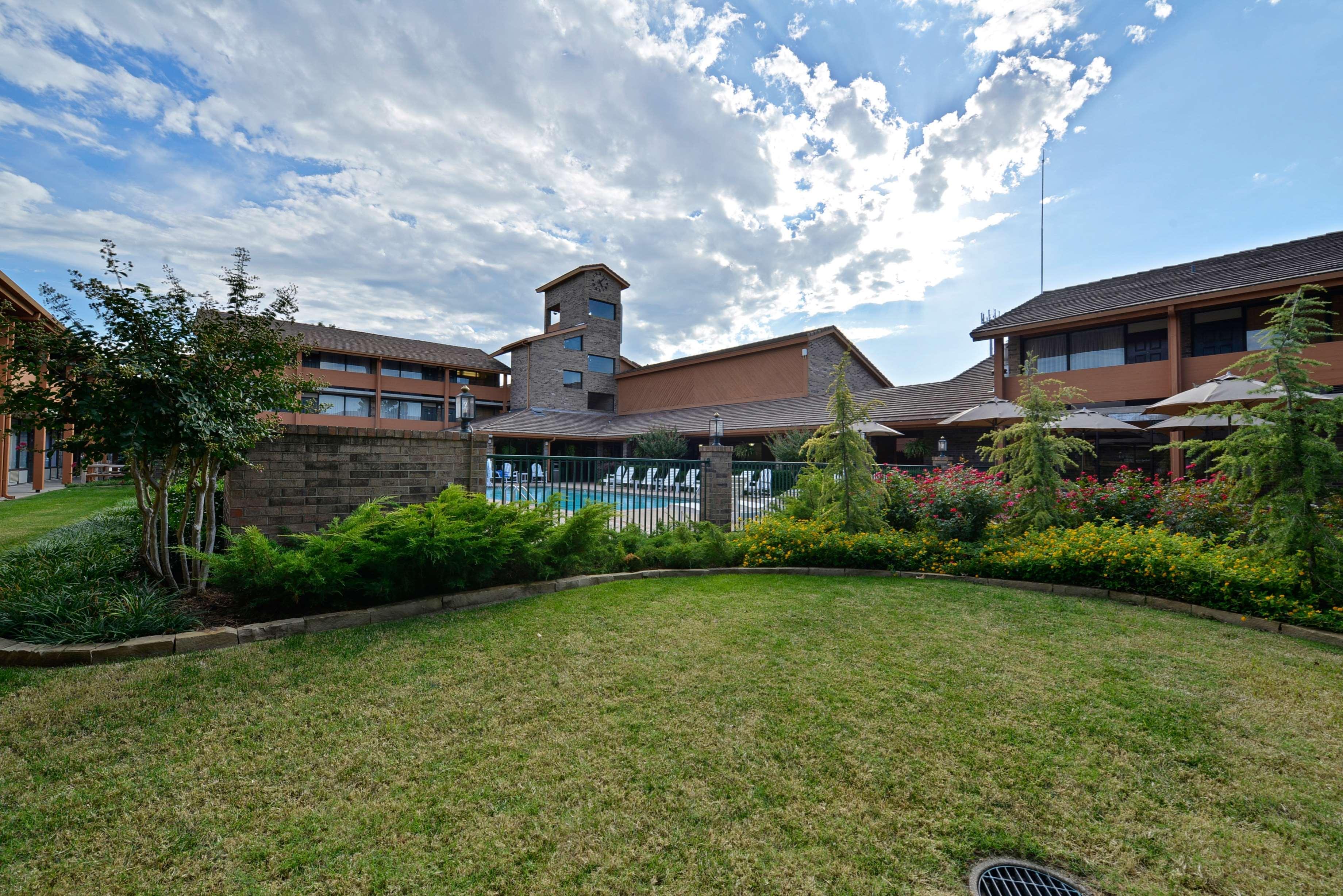 Best Western Plus Saddleback Inn And Conference Center Oklahoma City Buitenkant foto